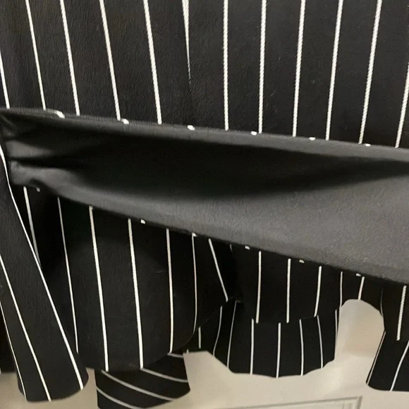 New Armani Collection black pinstripe blazer size 10 - Picture 8 of 12